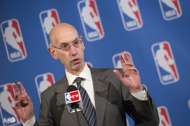 稳住！杨瀚森卡位被吹进攻犯规 防守端再送对手迎面大帽
